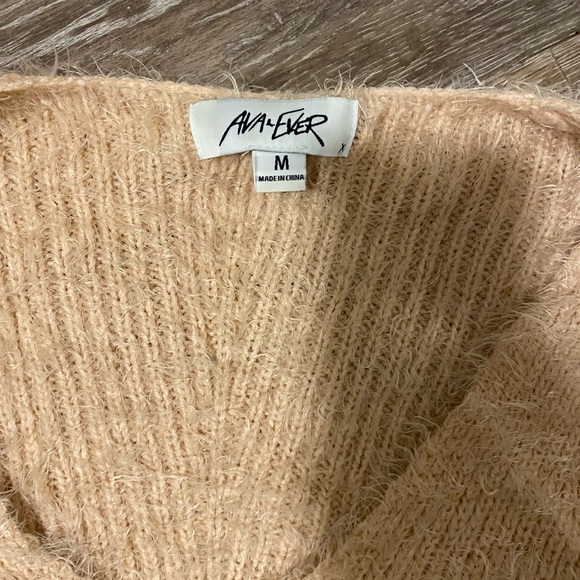 Set of 2 fuzzy sweaters - Picture 3 of 11